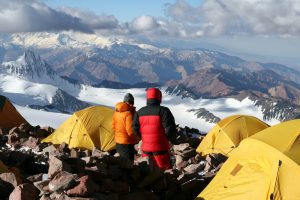 climbers trying to avoid altitude sickness